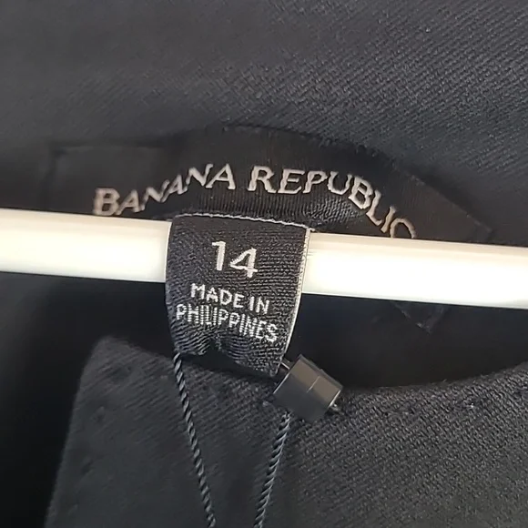 New Banana Republic Denim Black Ruffle Short Sleeve Split Neck Sheath Size 14 - Picture 6 of 7